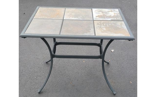 Outdoor Patio Table With Changeable Tiles