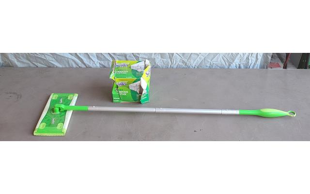 Swiffer Sweeper With Dry Sweeping Cloths