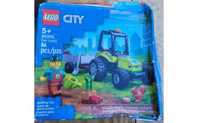 Lego City Park Tractor Set